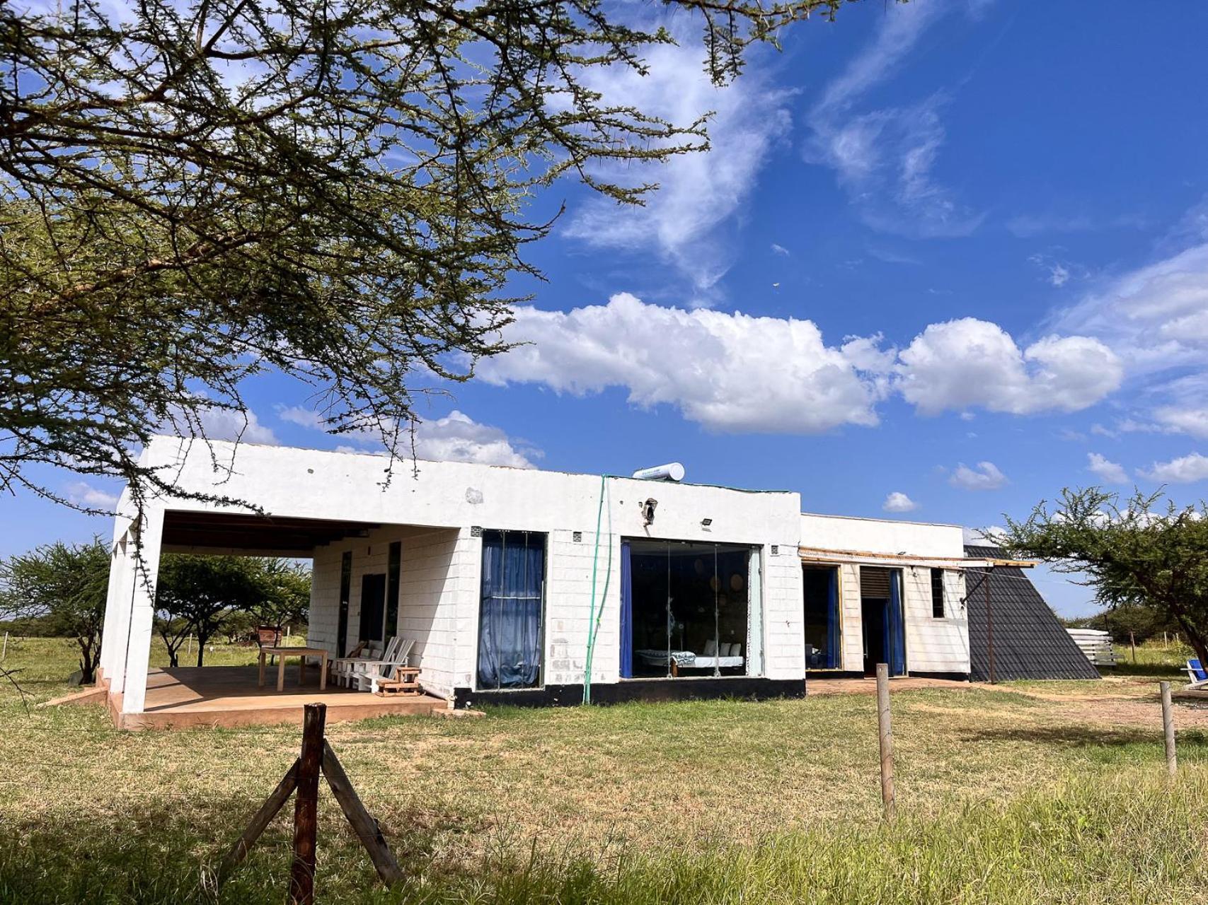 Amboseli Glass House Oloitokitok Exterior photo